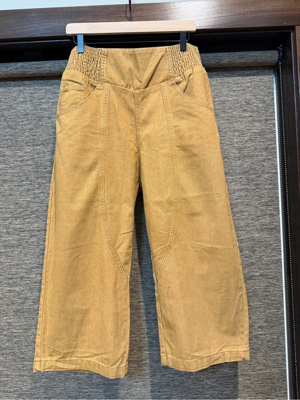 Women's Cropped Wide-Leg Jeans in Mustard